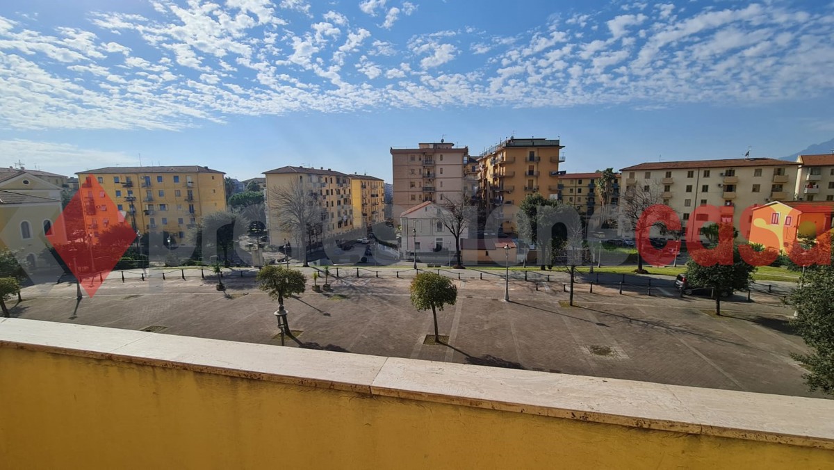 Foto 9 di 30 - Appartamento in vendita a Salerno