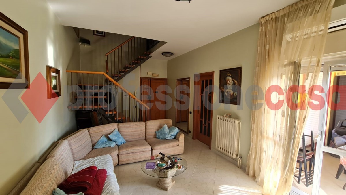 Foto 25 di 30 - Appartamento in vendita a Salerno