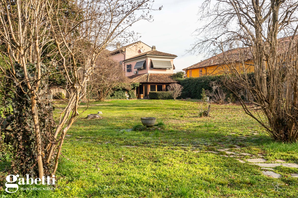 Foto 1 di 47 - Villa in vendita a Truccazzano