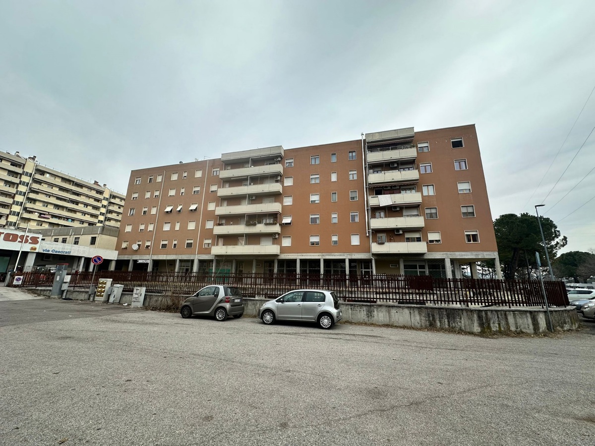 Foto 1 di 29 - Appartamento in vendita a Verona