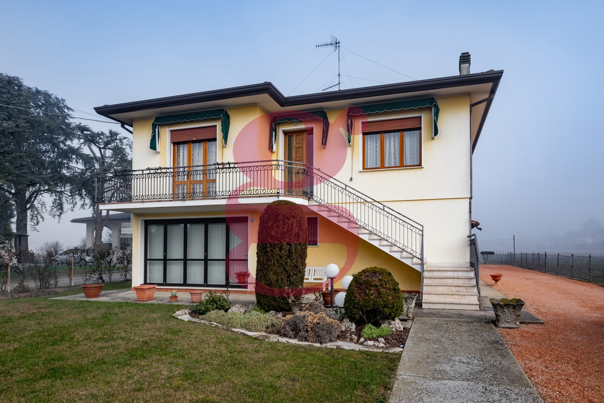 Foto 17 di 18 - Villa in vendita a Pozzonovo