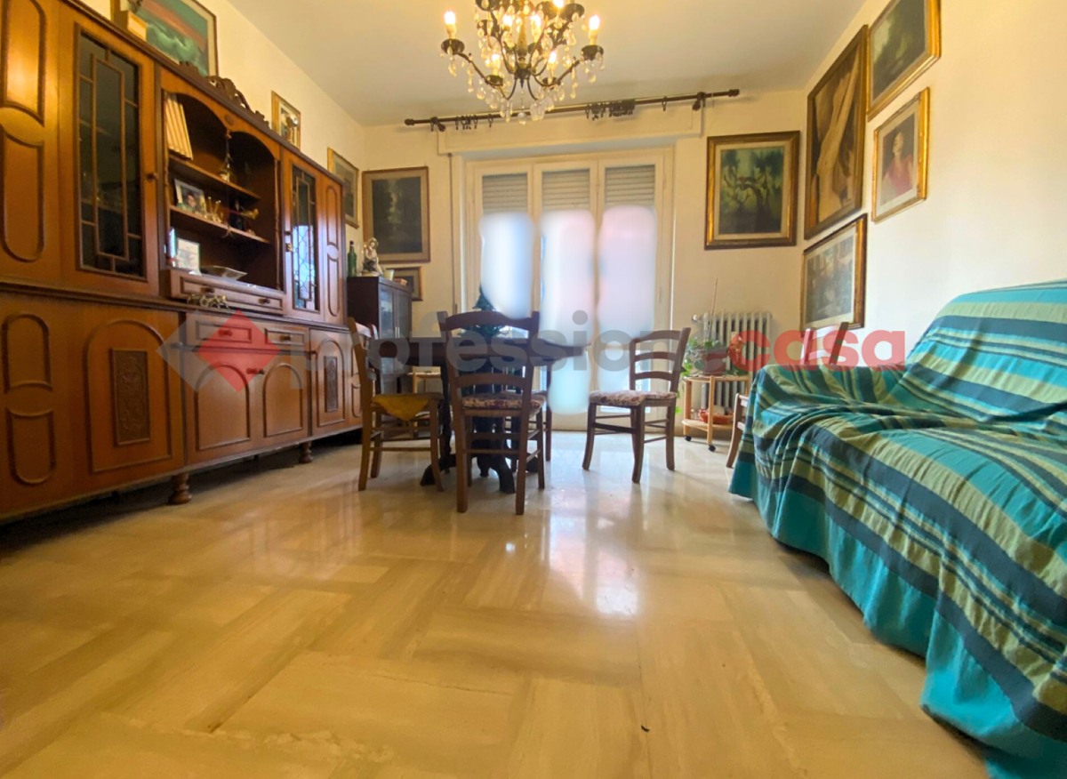 Foto 1 di 17 - Appartamento in vendita a Livorno