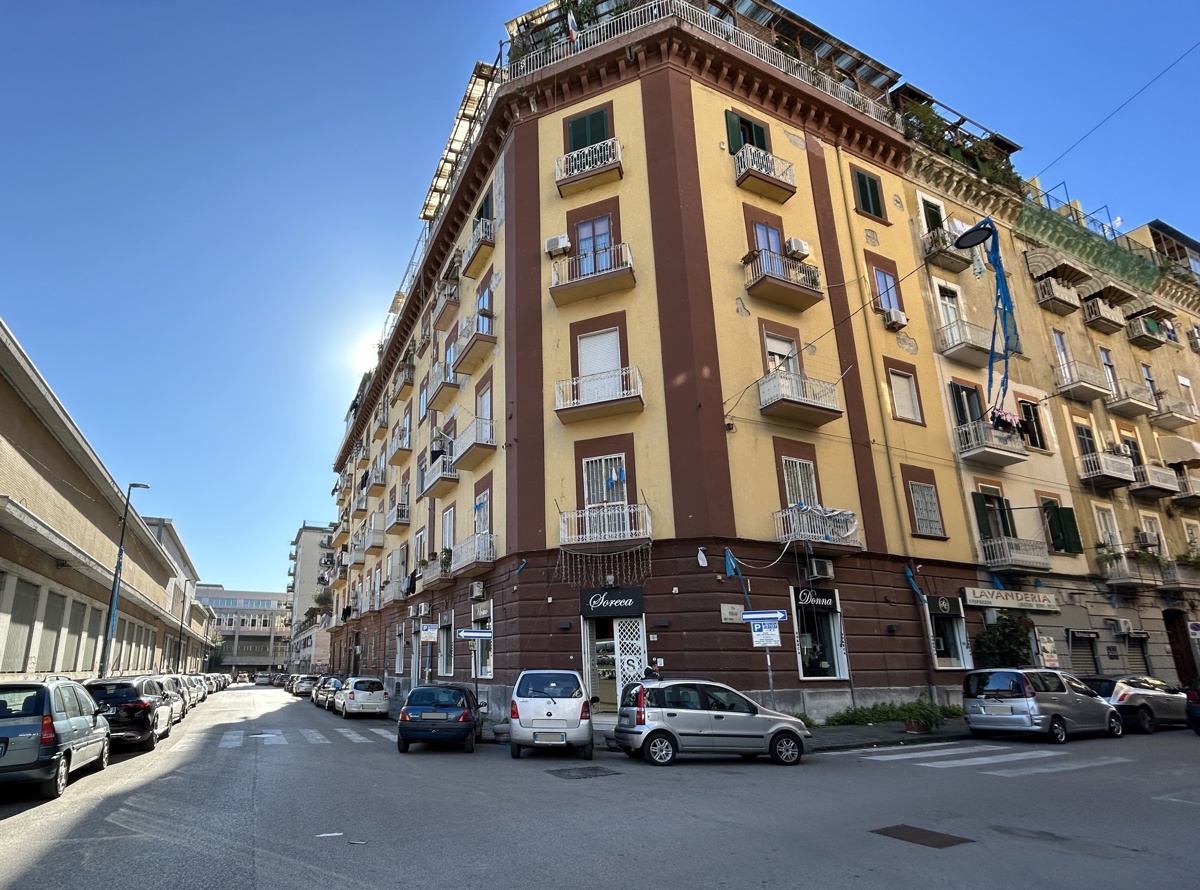 Foto 3 di 24 - Appartamento in vendita a Napoli
