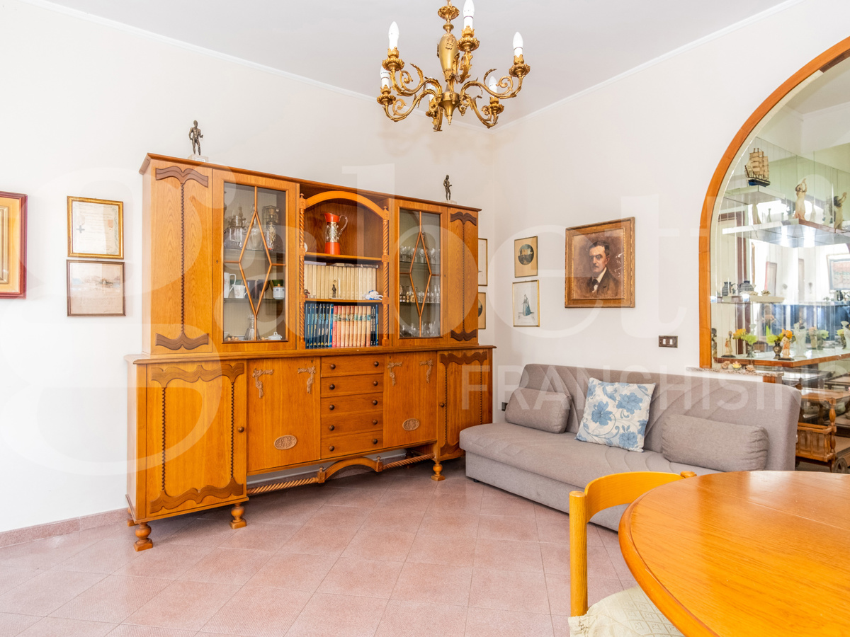 Foto 9 di 29 - Appartamento in vendita a Napoli