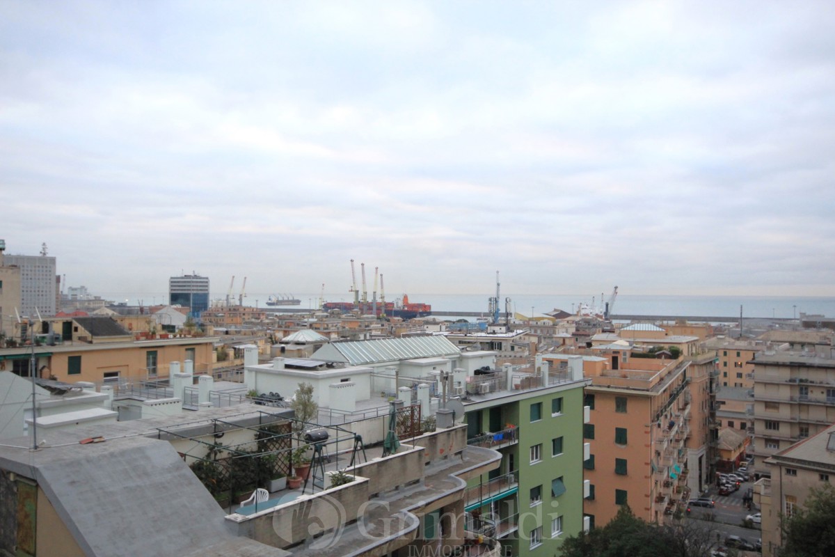 Foto 10 di 16 - Appartamento in vendita a Genova
