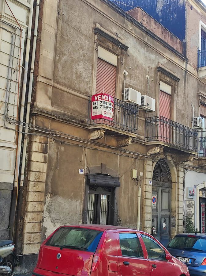 Foto 2 di 32 - Appartamento in vendita a Catania
