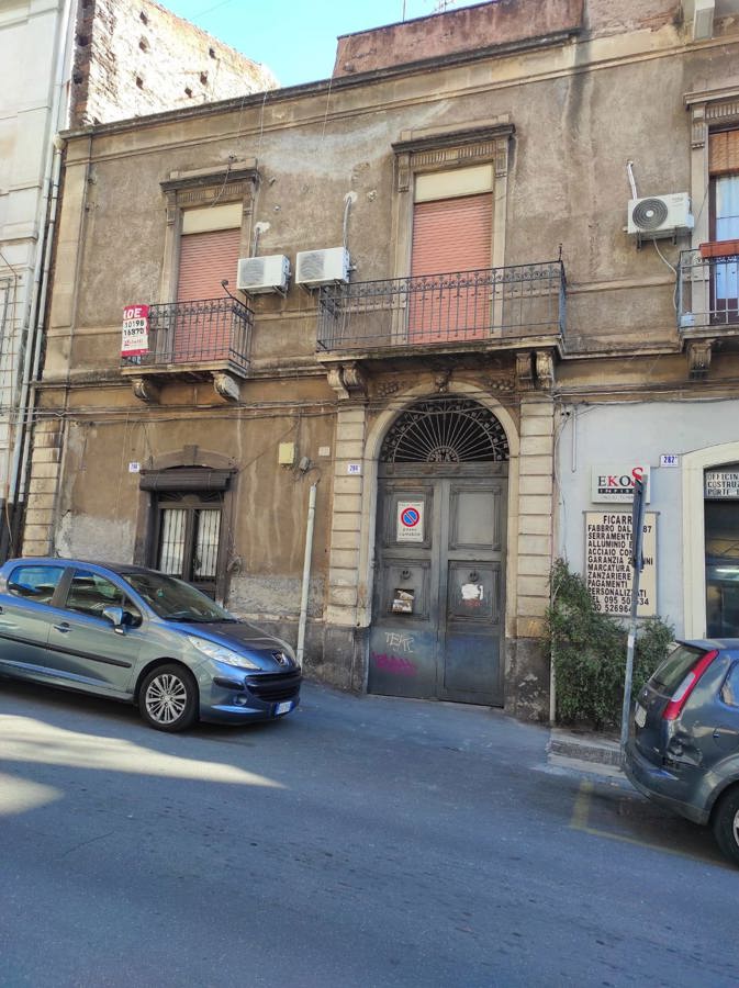 Foto 1 di 32 - Appartamento in vendita a Catania