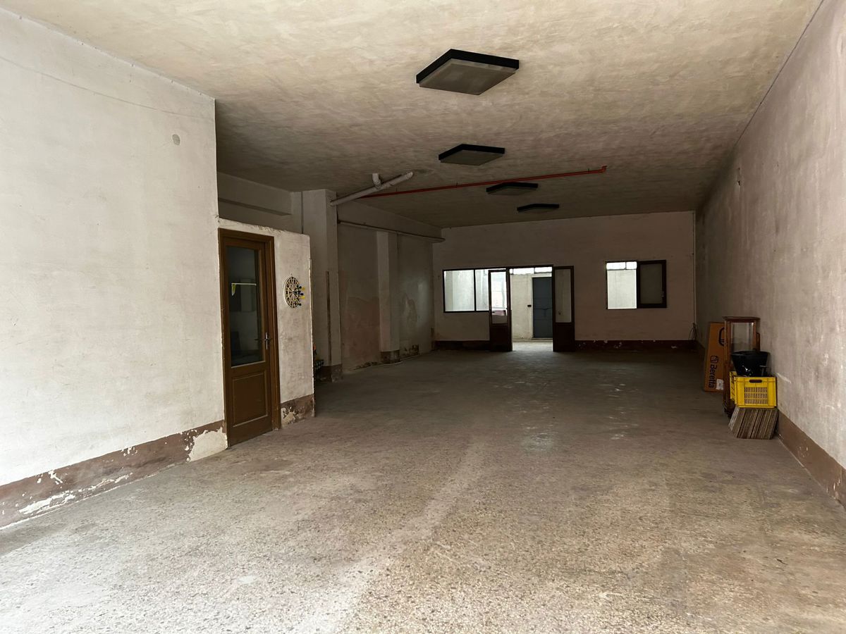 Foto 3 di 17 - Garage in vendita a Leporano