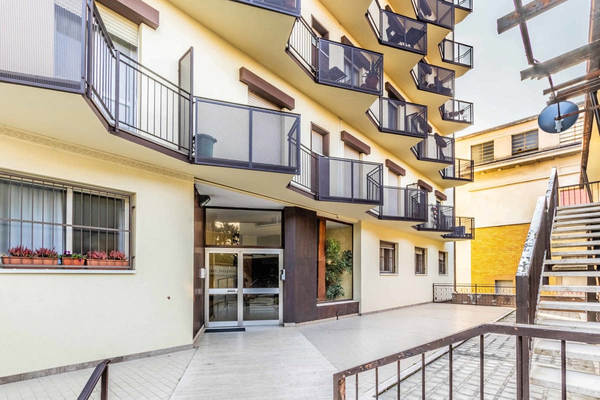 Foto 16 di 22 - Appartamento in vendita a Saronno