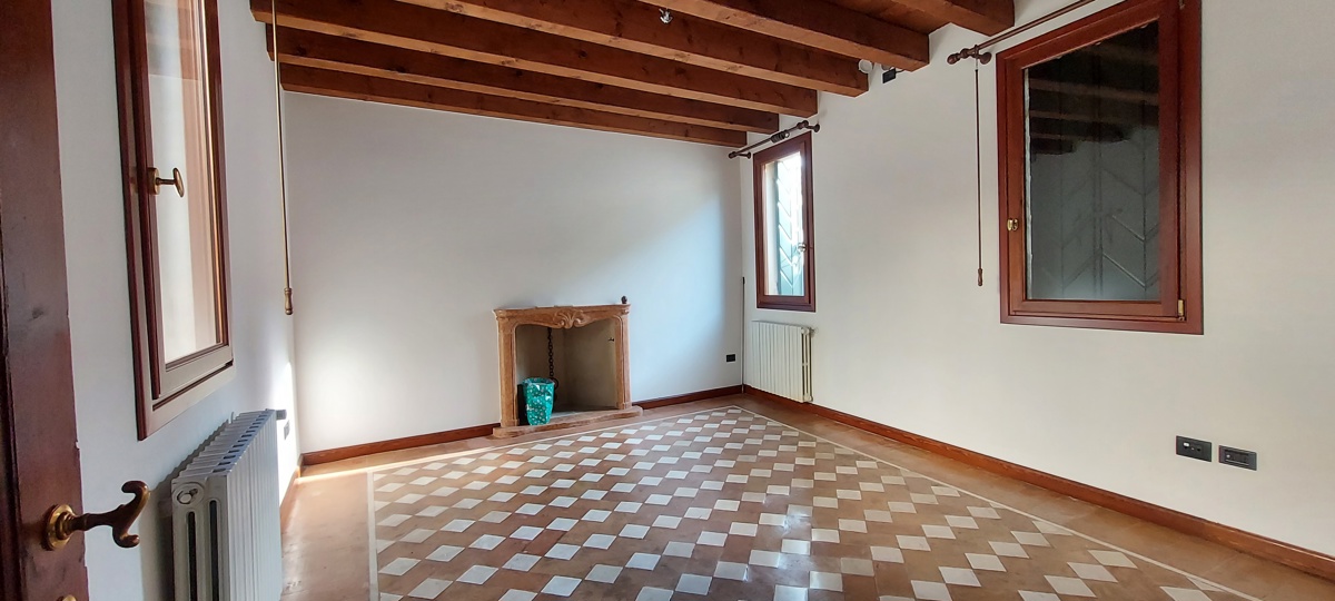 Foto 1 di 25 - Appartamento in affitto a Treviso