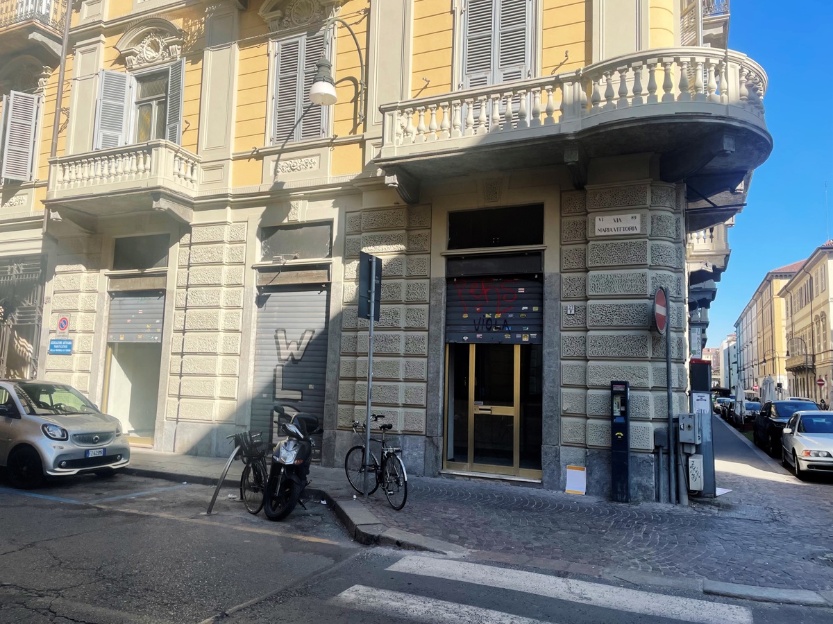 Foto 6 di 8 - Negozio in vendita a Torino