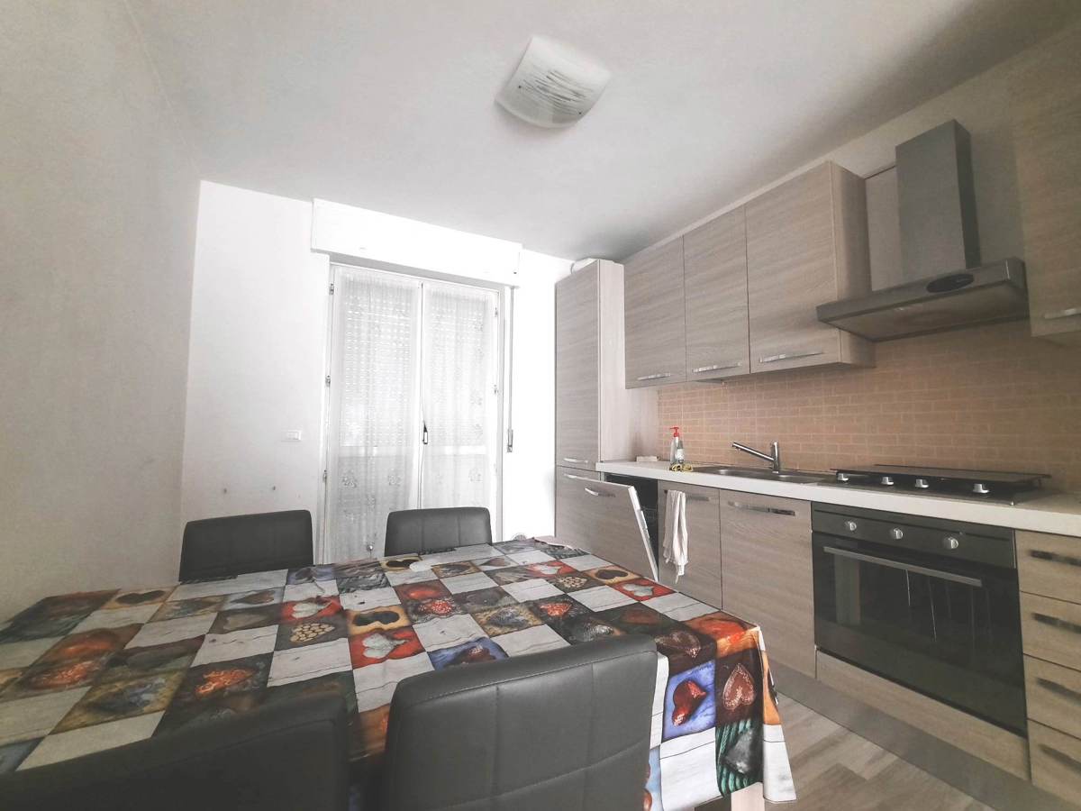 Foto 3 di 32 - Appartamento in vendita a Podenzano