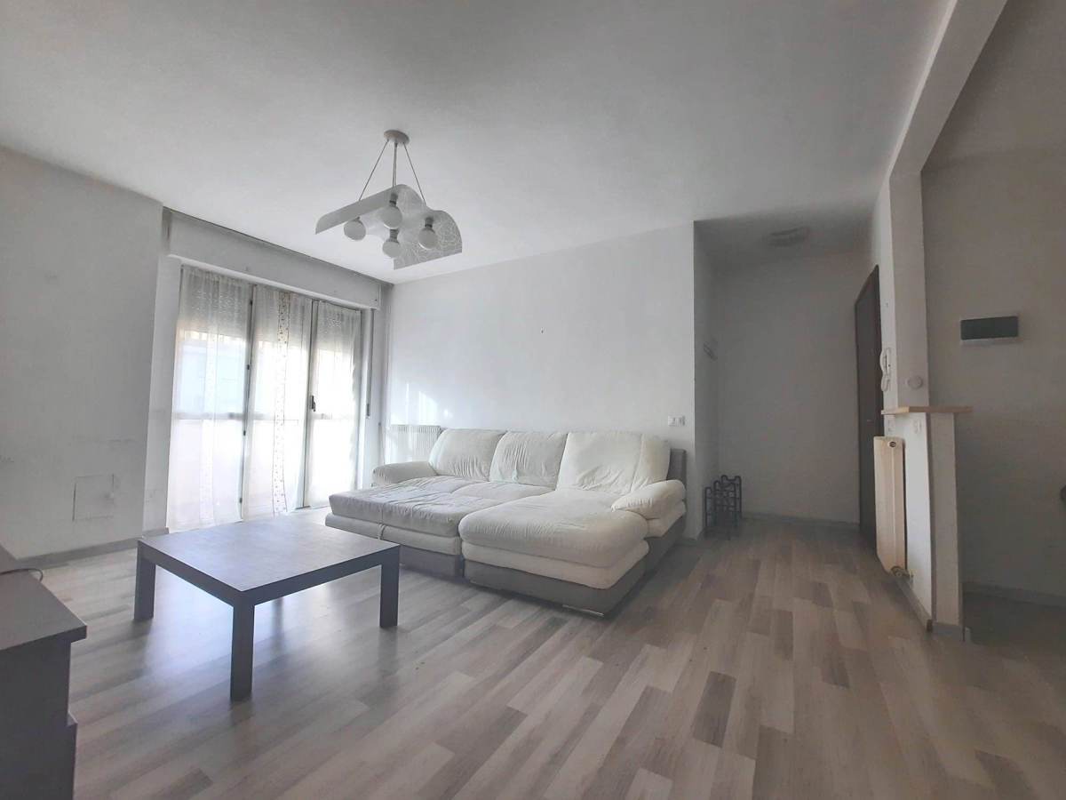 Foto 2 di 32 - Appartamento in vendita a Podenzano