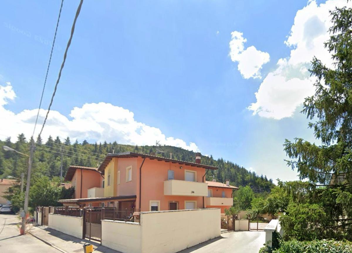 Foto 2 di 4 - Villa a schiera in vendita a Avezzano