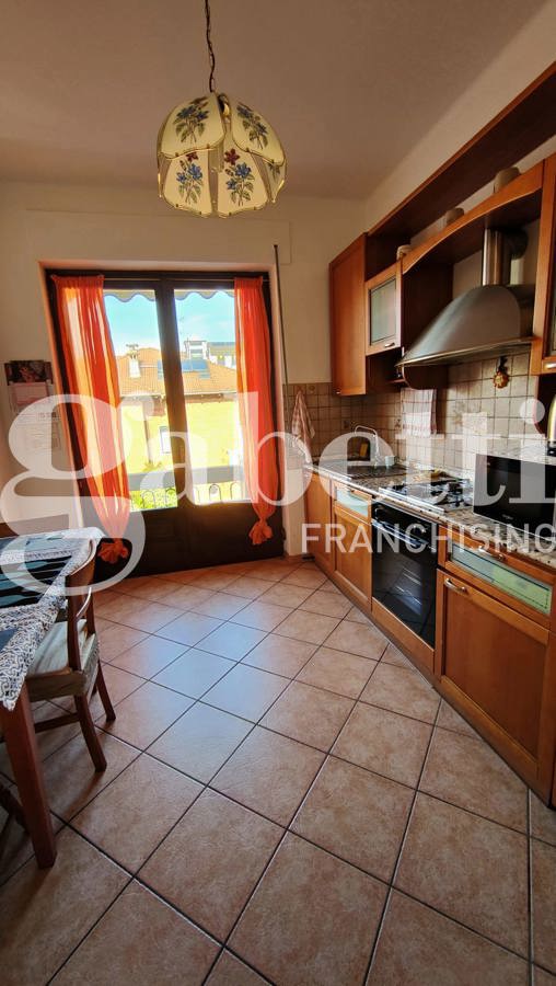 Foto 8 di 16 - Appartamento in vendita a Biella