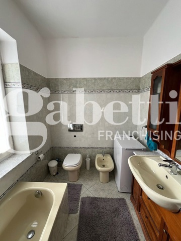 Foto 12 di 16 - Appartamento in vendita a Biella