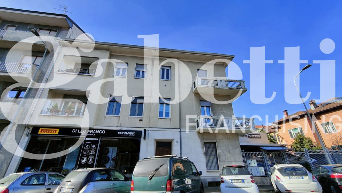 Foto 3 di 16 - Appartamento in vendita a Biella