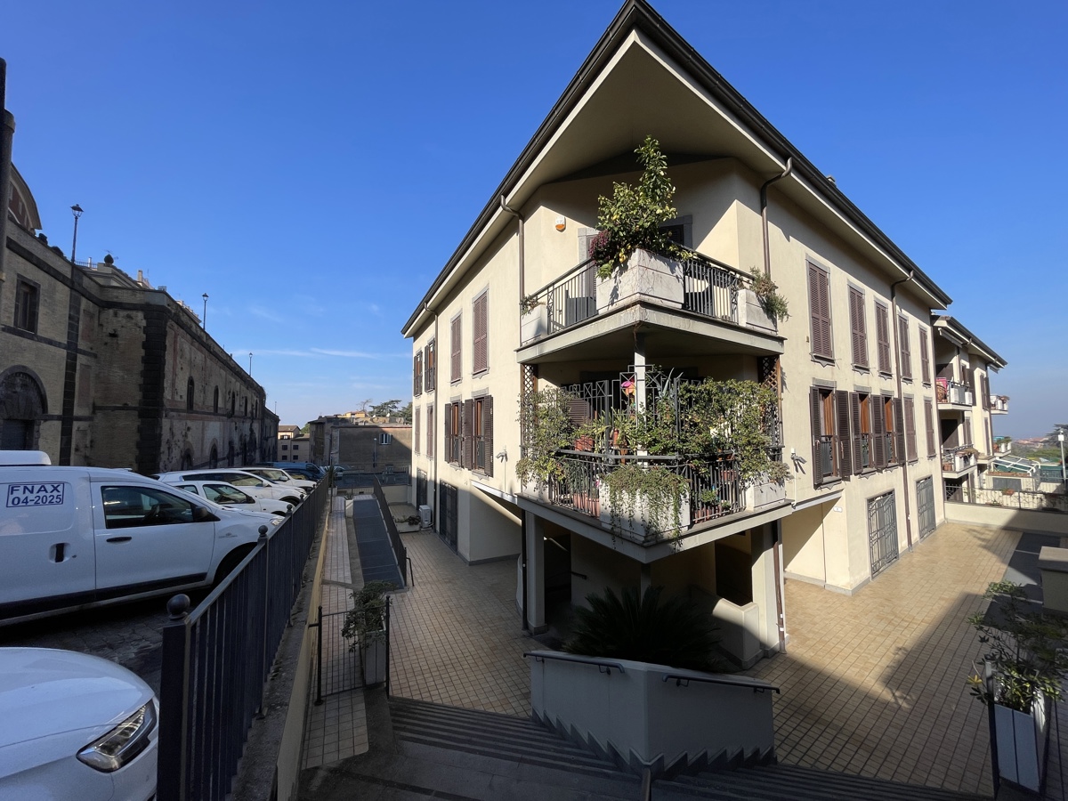 Foto 2 di 34 - Appartamento in vendita a Frascati