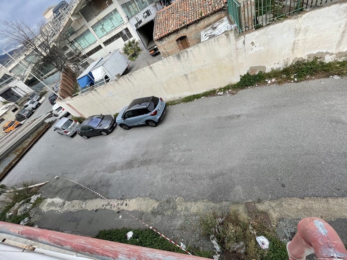 Foto 9 di 20 - Capannone in affitto a Messina