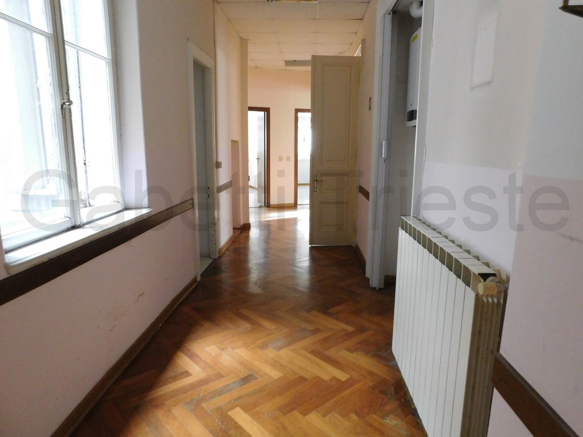 Foto 4 di 7 - Appartamento in vendita a Trieste