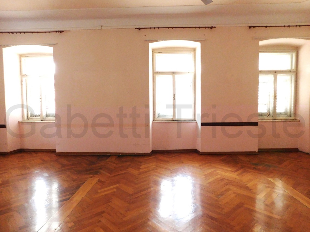 Foto 3 di 7 - Appartamento in vendita a Trieste