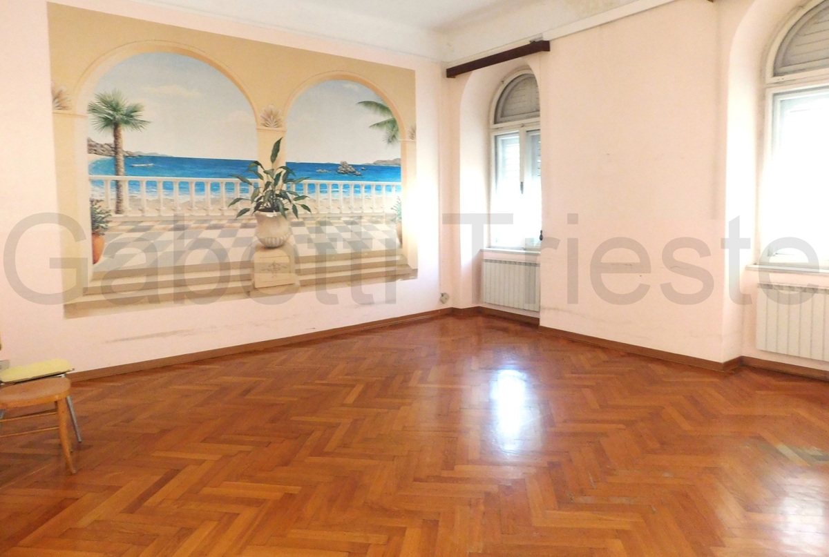 Foto 6 di 11 - Appartamento in vendita a Trieste