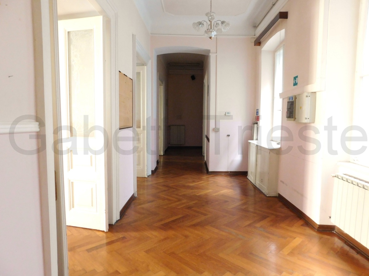 Foto 5 di 11 - Appartamento in vendita a Trieste