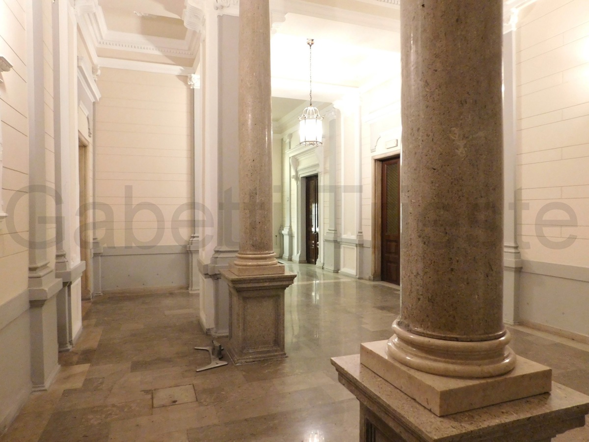 Foto 3 di 11 - Appartamento in vendita a Trieste