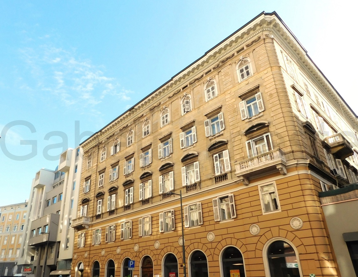 Foto 1 di 11 - Appartamento in vendita a Trieste