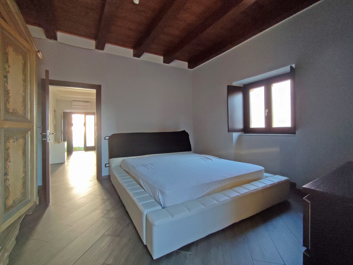 Foto 9 di 17 - Appartamento in vendita a Oleggio Castello