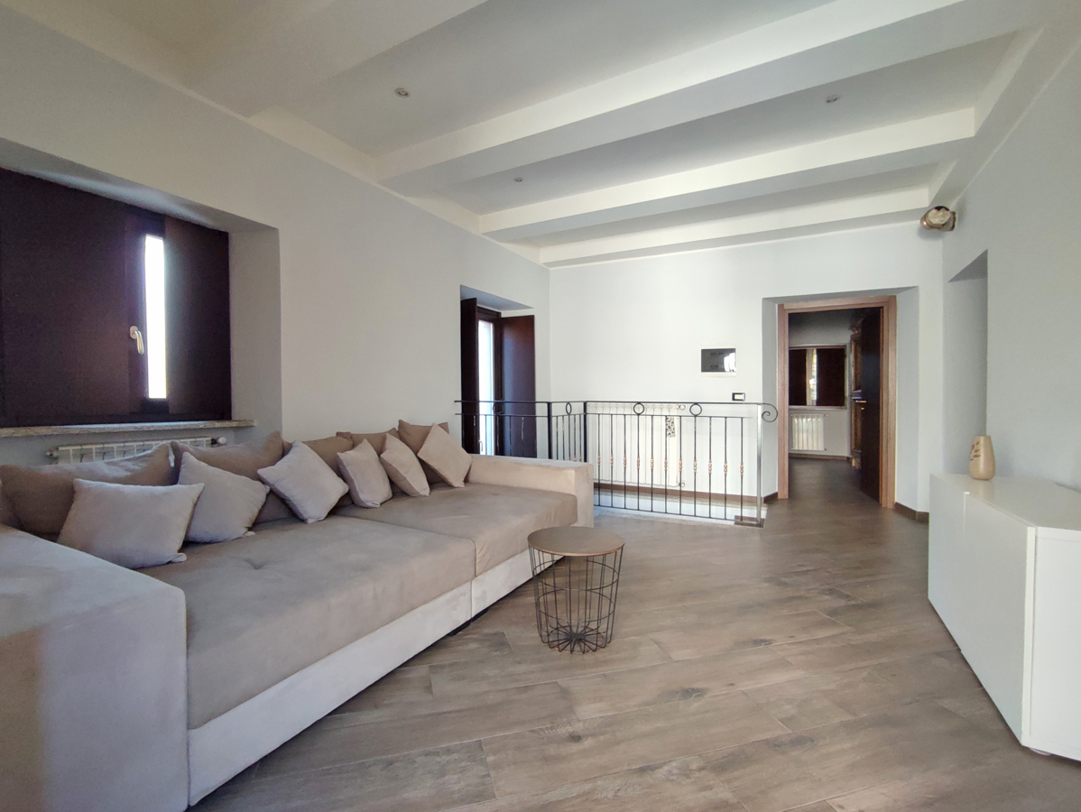 Foto 4 di 17 - Appartamento in vendita a Oleggio Castello