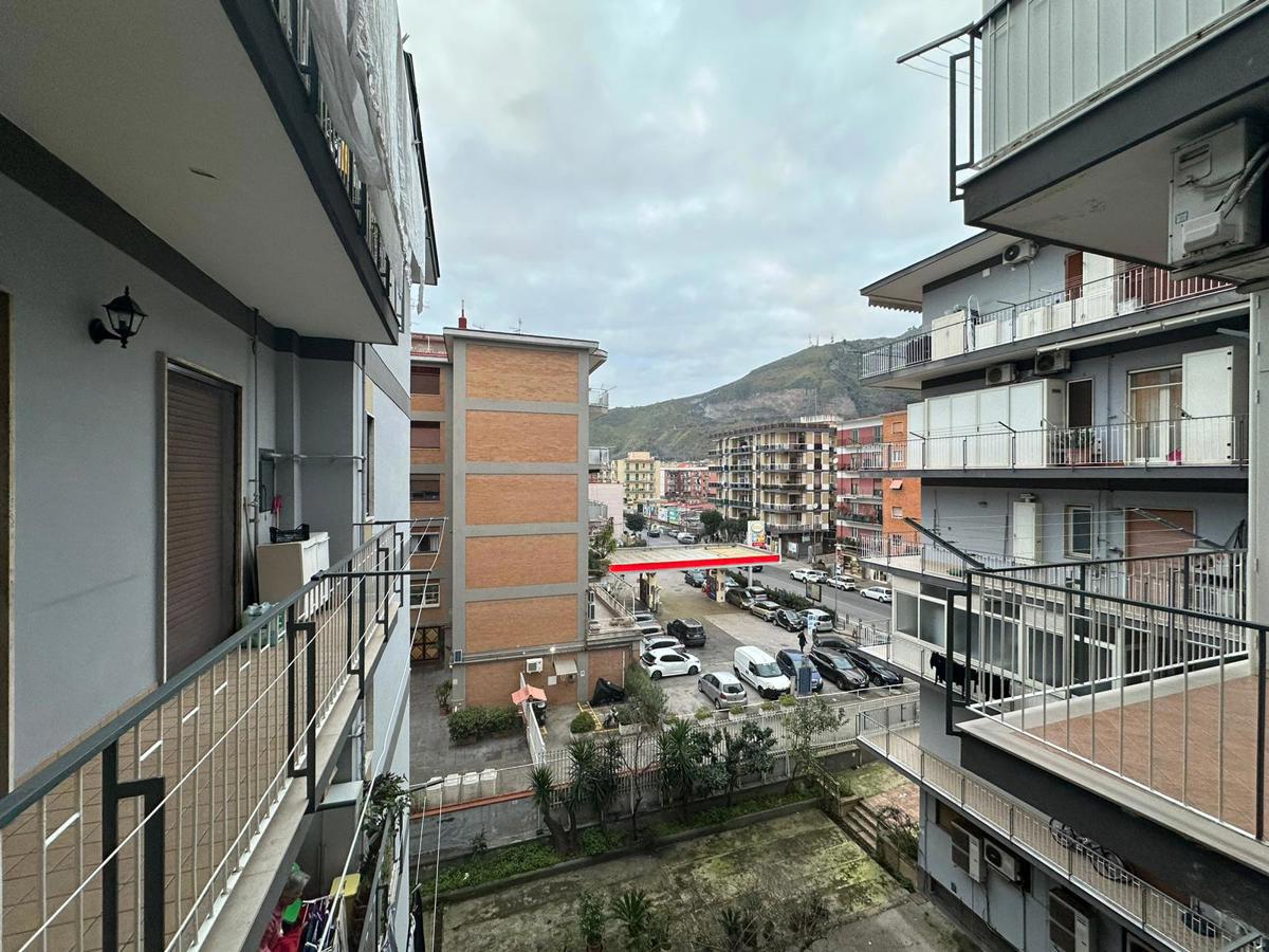 Foto 19 di 37 - Appartamento in vendita a Napoli
