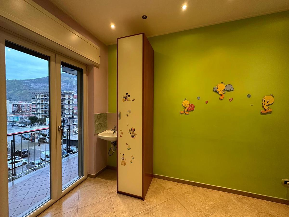 Foto 16 di 37 - Appartamento in vendita a Napoli