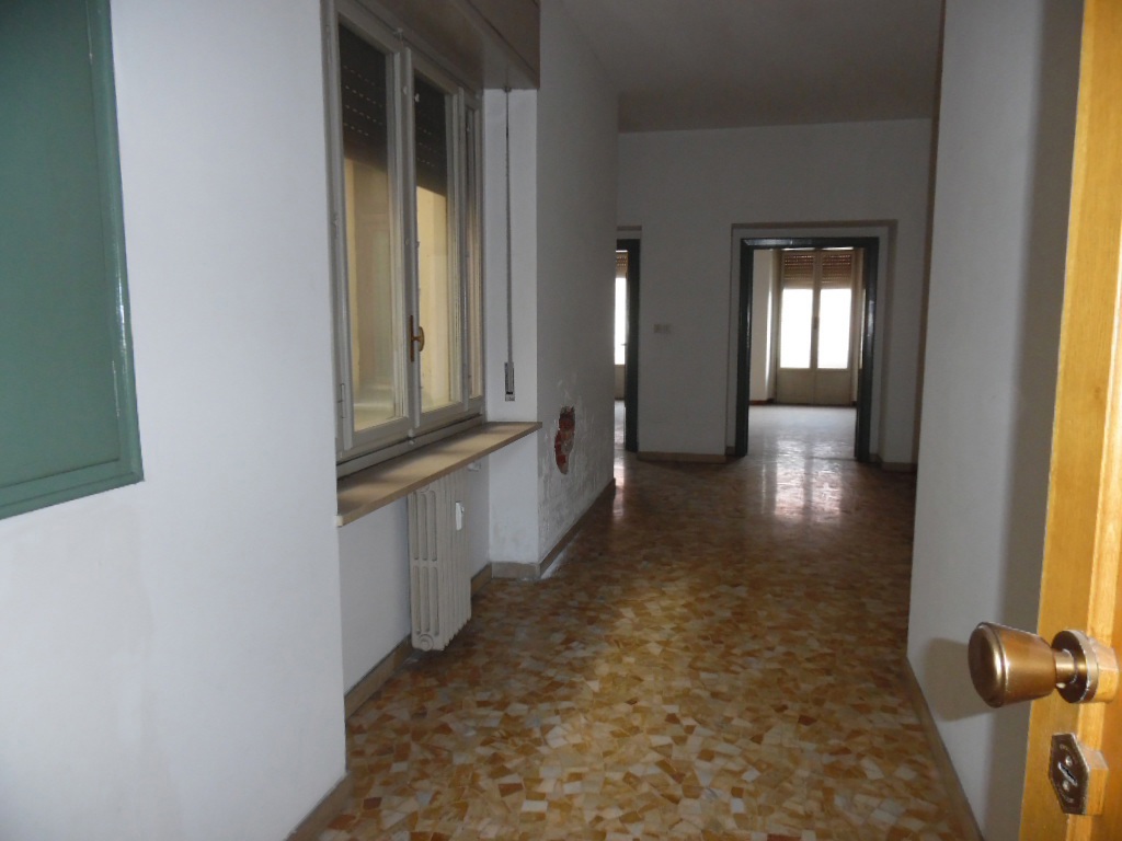 Foto 9 di 23 - Appartamento in vendita a Biella