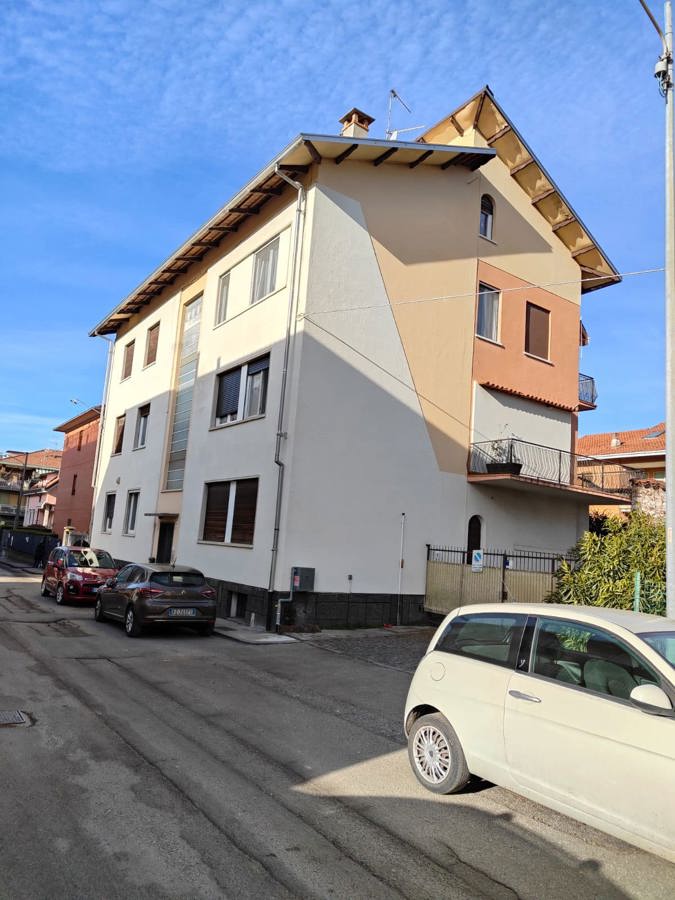 Foto 2 di 15 - Appartamento in vendita a Biella