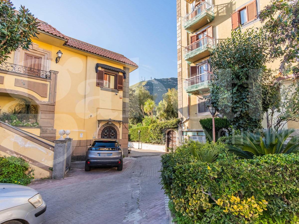 Foto 4 di 29 - Appartamento in vendita a Napoli