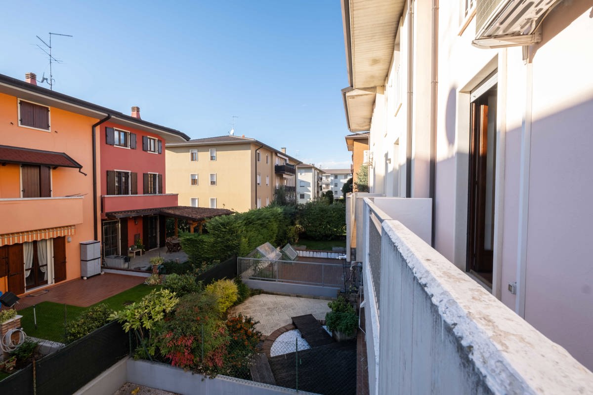 Foto 15 di 25 - Villa a schiera in vendita a San Giovanni Lupatoto