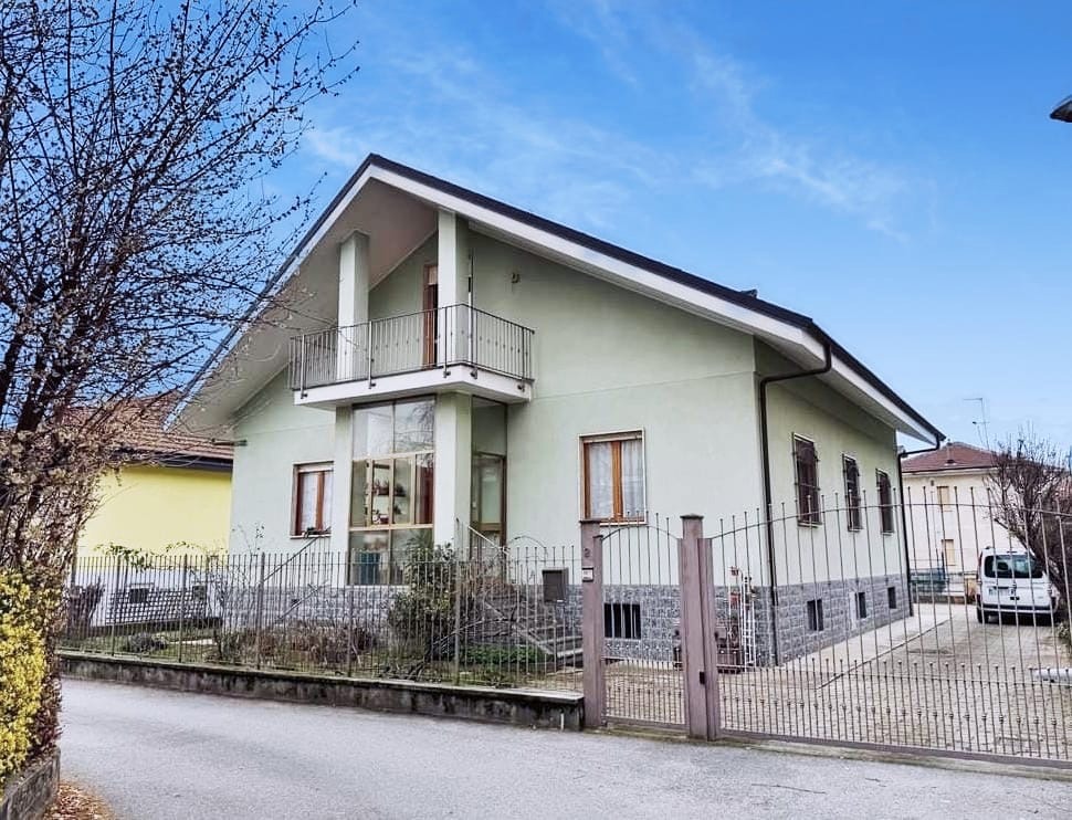 Foto 1 di 46 - Villa in vendita a Orbassano