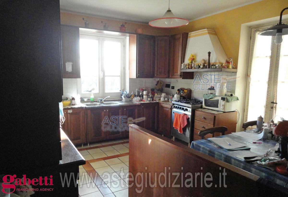 Foto 17 di 38 - Casa indipendente in vendita a Fossano