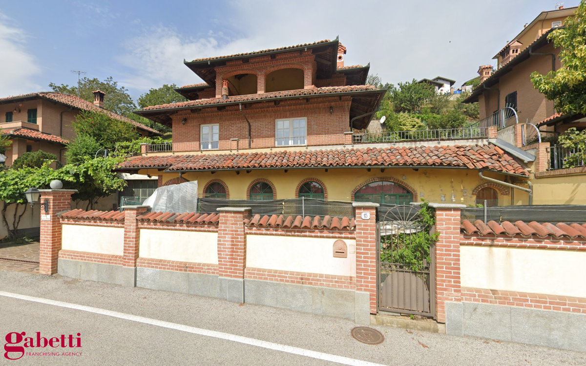 Foto 1 di 38 - Casa indipendente in vendita a Fossano