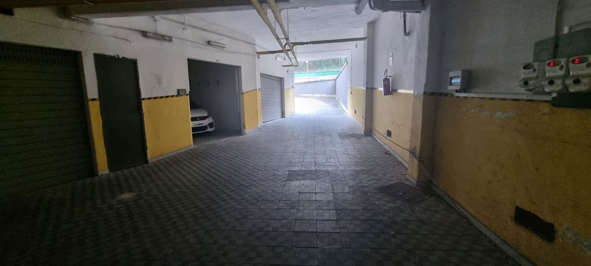 Foto 9 di 11 - Garage in vendita a Napoli