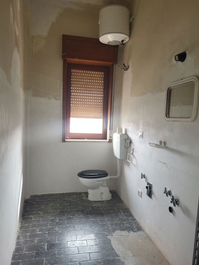 Foto 28 di 30 - Appartamento in vendita a Messina