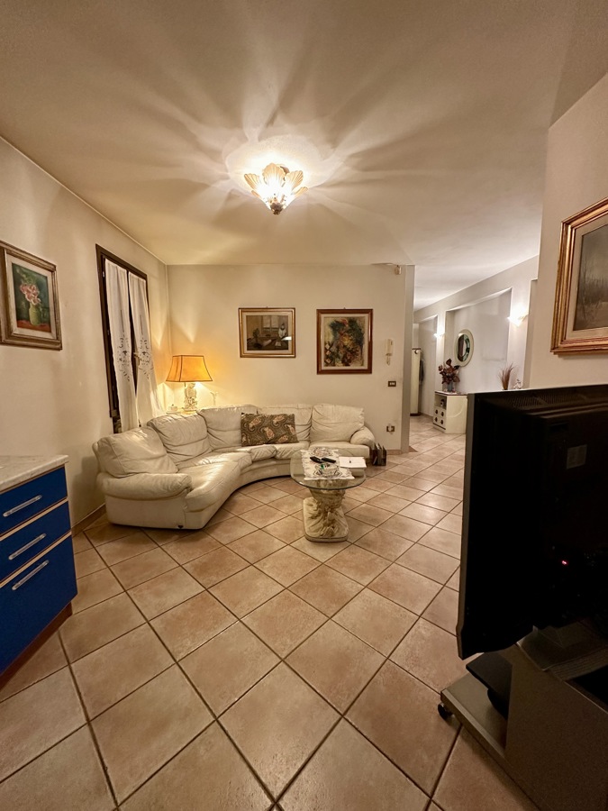 Foto 24 di 52 - Villa in vendita a Prato