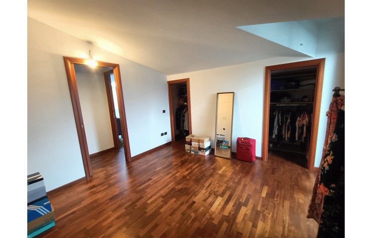 Foto 33 di 45 - Appartamento in vendita a Muggi