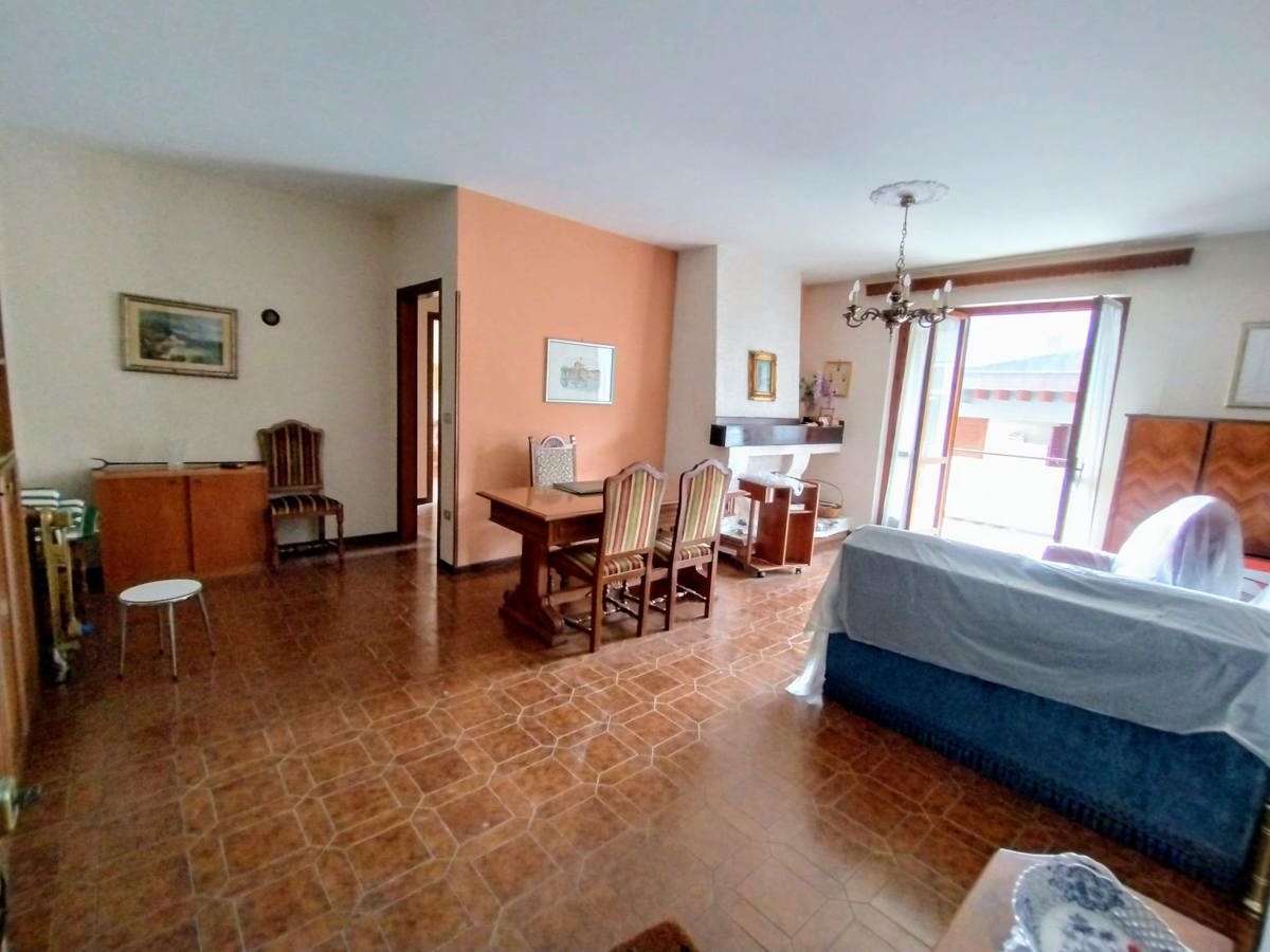 Foto 1 di 13 - Appartamento in vendita a Tagliacozzo