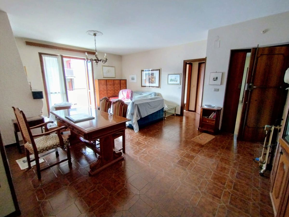 Foto 3 di 13 - Appartamento in vendita a Tagliacozzo