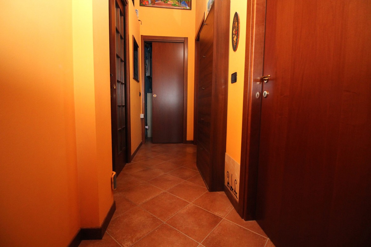 Foto 12 di 21 - Appartamento in vendita a Marnate