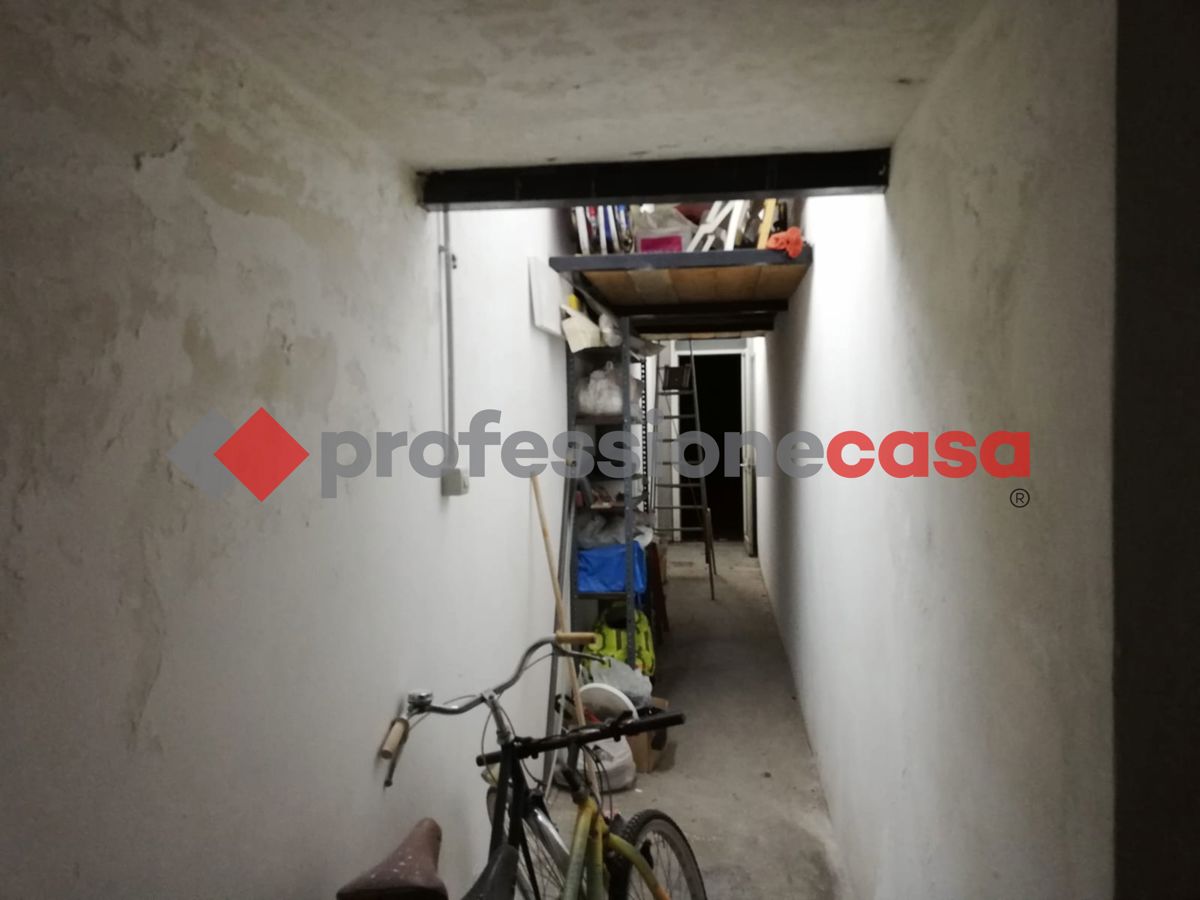 Foto 9 di 17 - Garage in vendita a Misterbianco