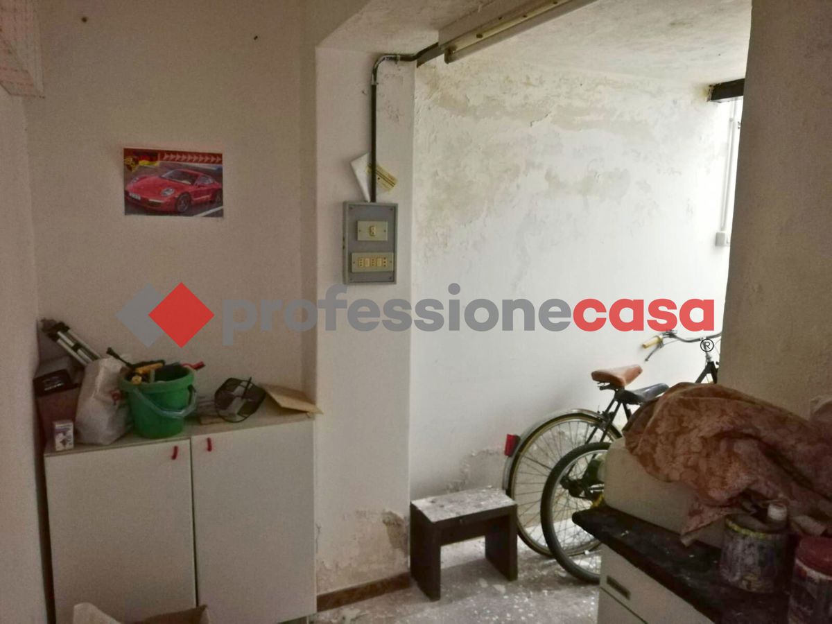 Foto 7 di 17 - Garage in vendita a Misterbianco
