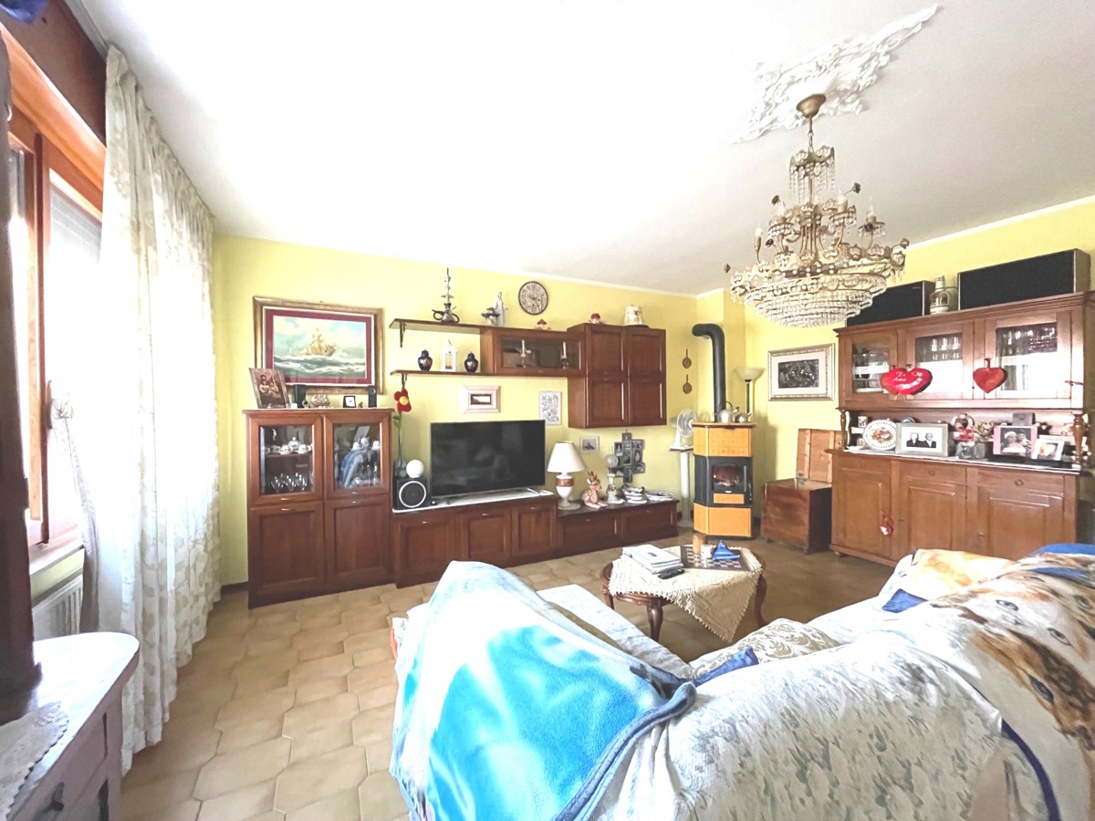 Foto 3 di 36 - Villa a schiera in vendita a Fiorenzuola d'Arda